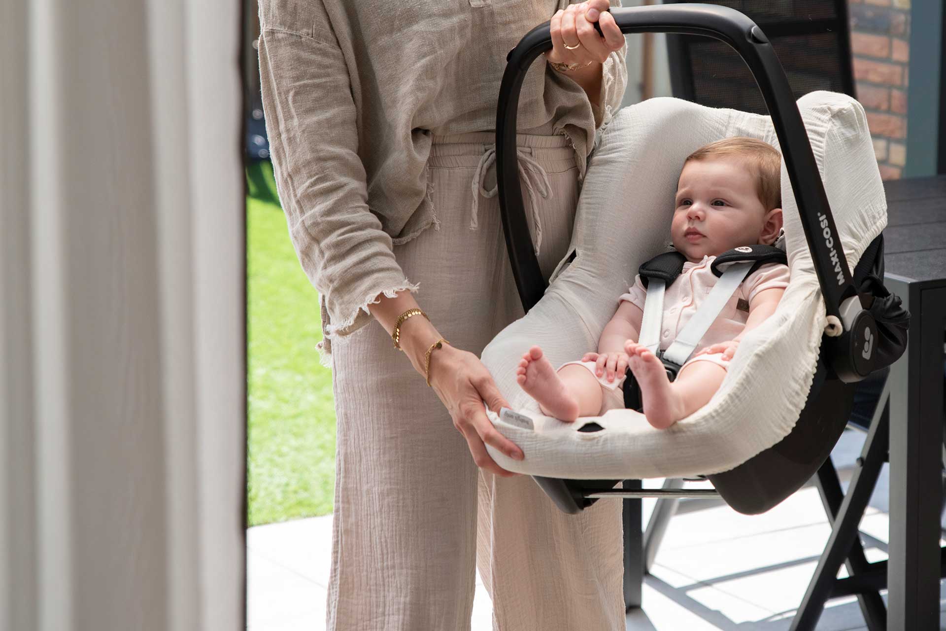 Nid d'ange poussette : garder bébé au chaud pendant les déplacements